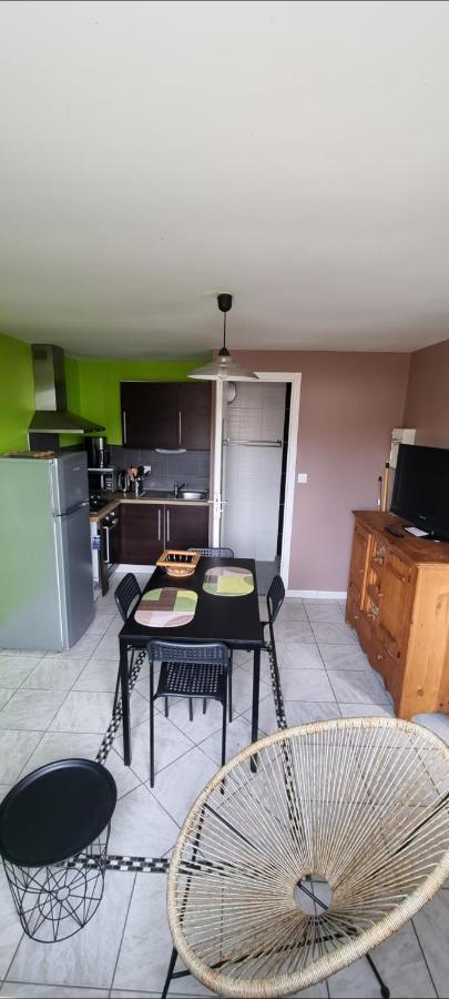 Gites De L'Archange Courtils Экстерьер фото